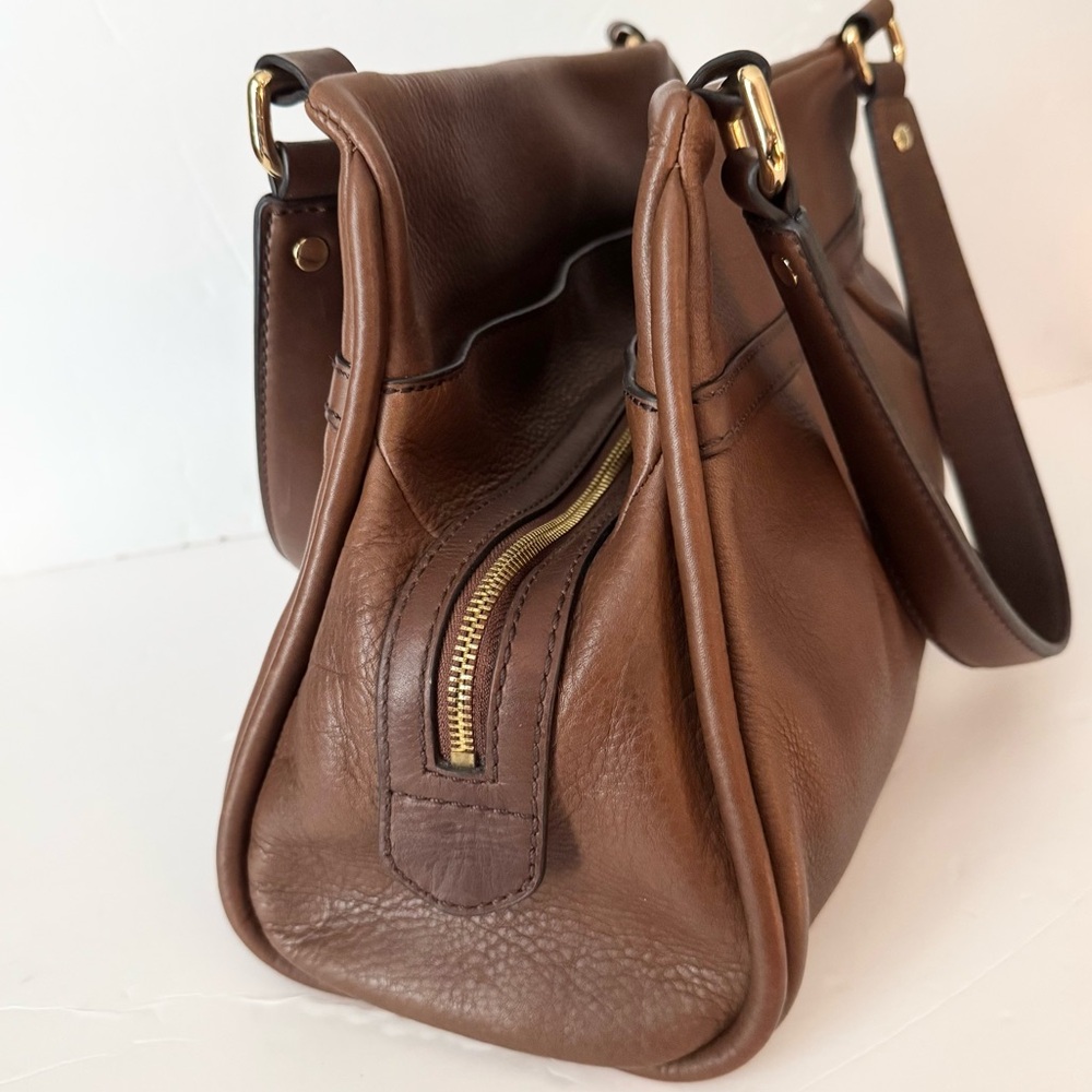 UGG Classic Triple Pocket Satchel Auburn Leather - Picture 12 of 16